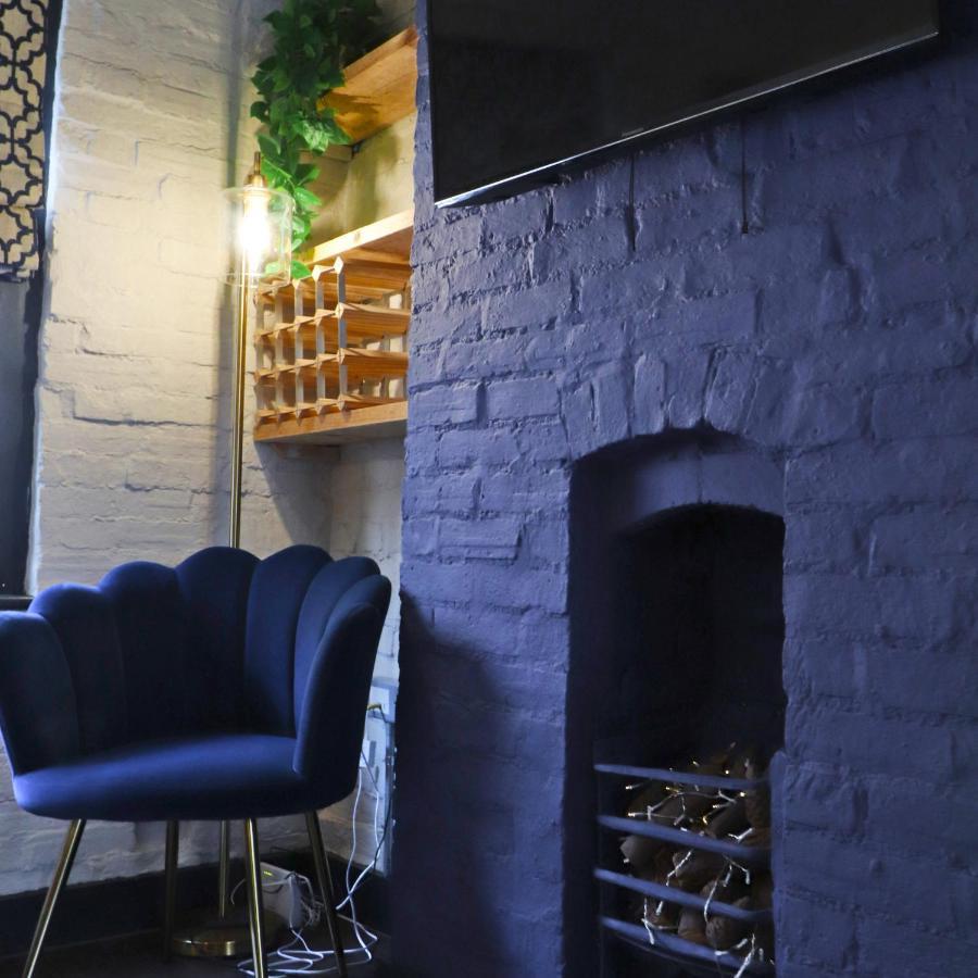 Quirky And Cool Christmas Steps 2 Bed Apartment Bristol Exterior photo